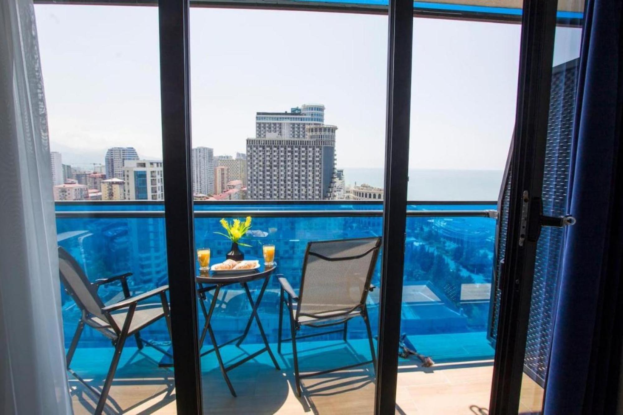 Orbi City Sea View Aparthotel Batumi Ngoại thất bức ảnh
