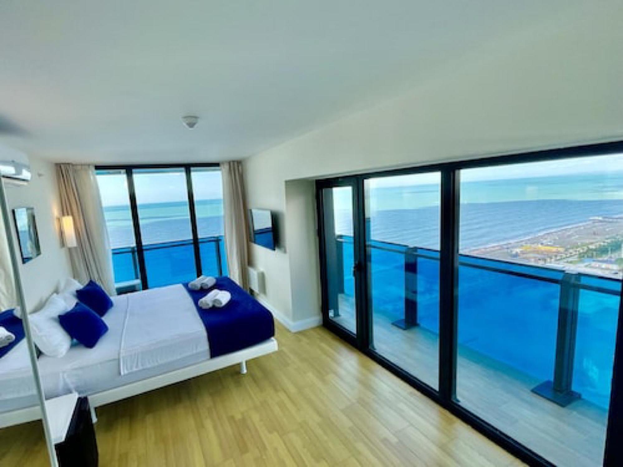 Orbi City Sea View Aparthotel Batumi Ngoại thất bức ảnh