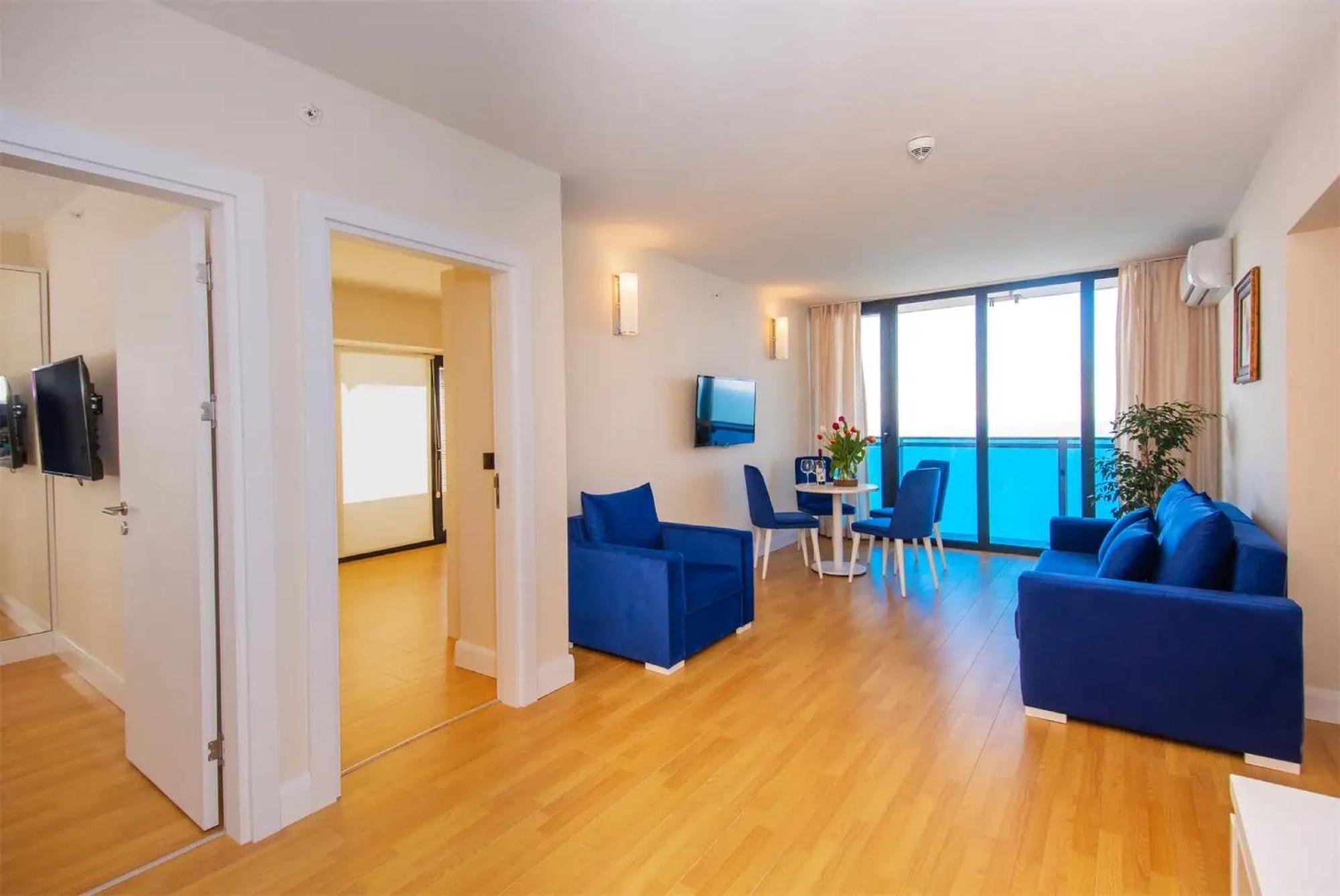 Orbi City Sea View Aparthotel Batumi Ngoại thất bức ảnh