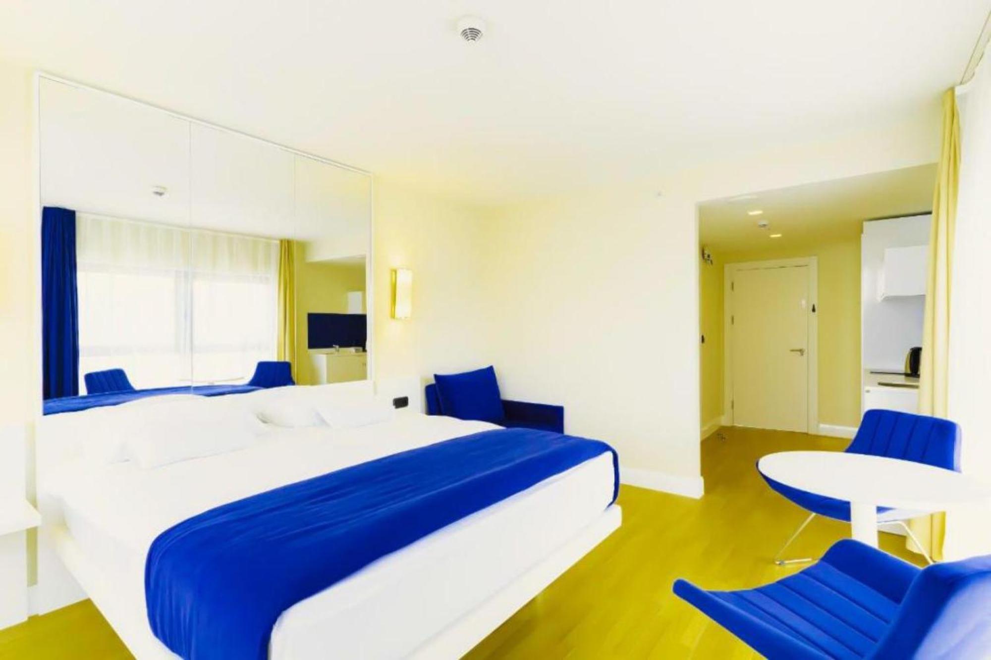 Orbi City Sea View Aparthotel Batumi Ngoại thất bức ảnh